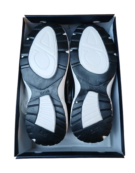 Diors B30s Trainers Black and White